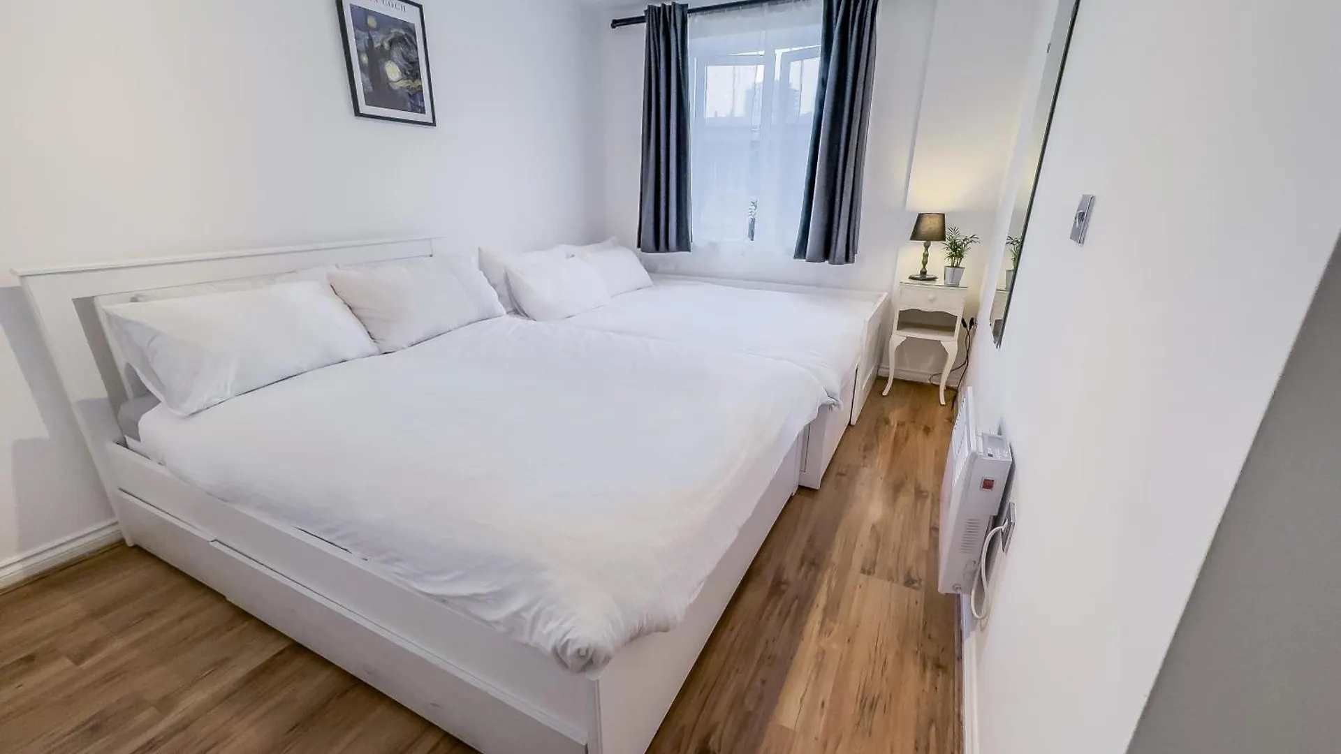 Luxurious 2Bed In Canary Wharf London 0*,  Egyesült Királyság